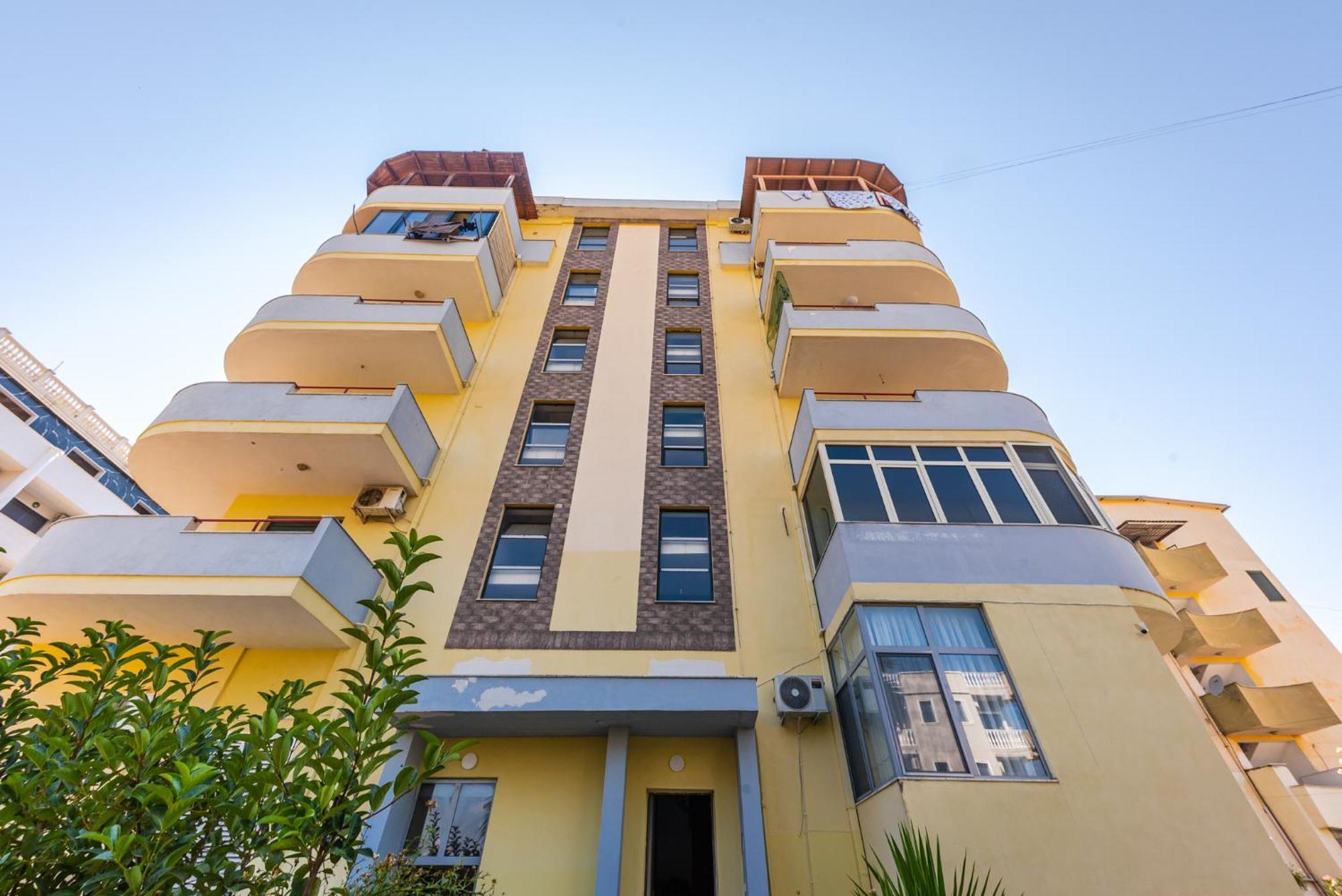 Sr Apartments Golem Golem  Buitenkant foto